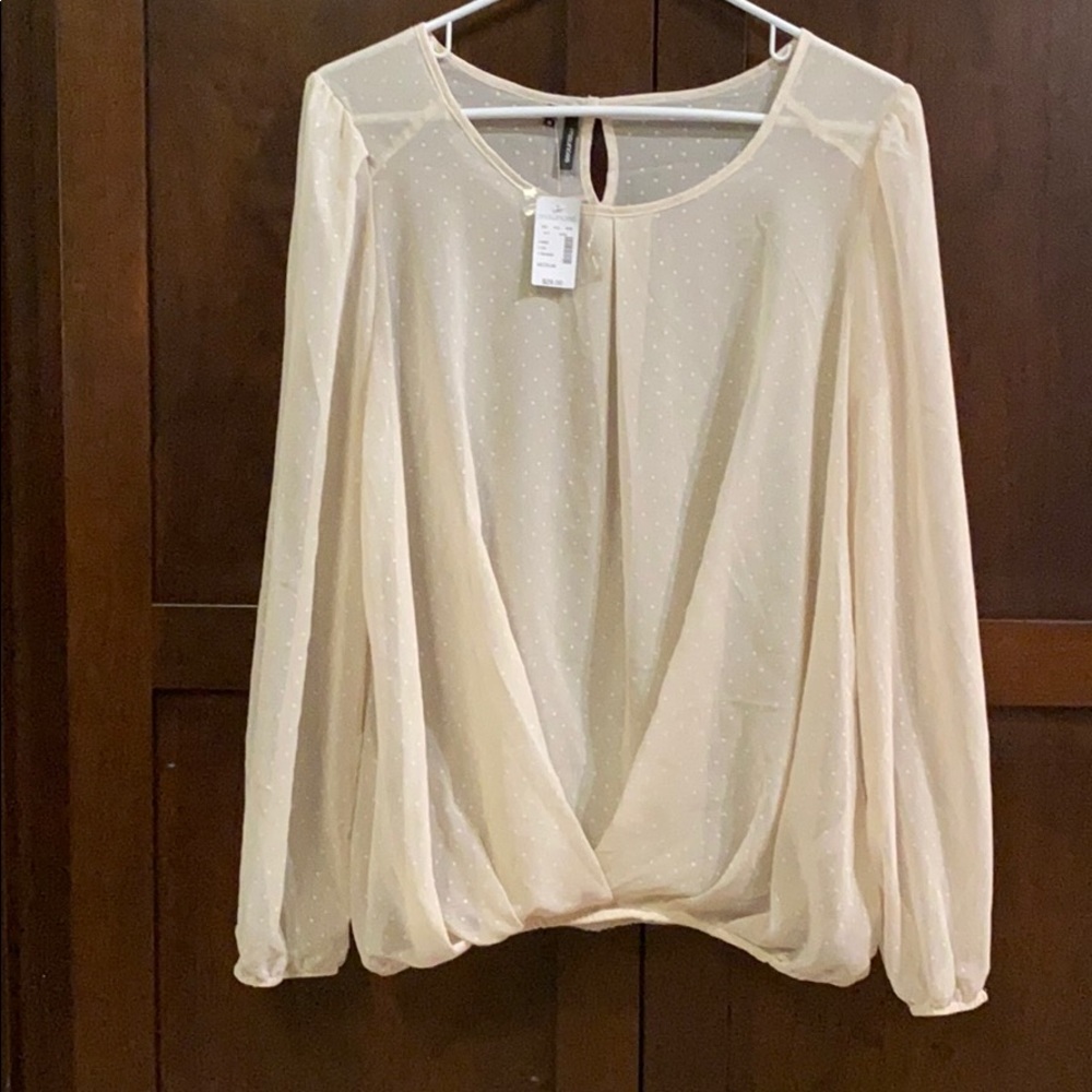 Beautiful sheer size M Maurices top. NWT